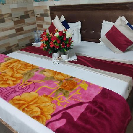 Hotel Sun Shine Inn Лакнау Екстериор снимка