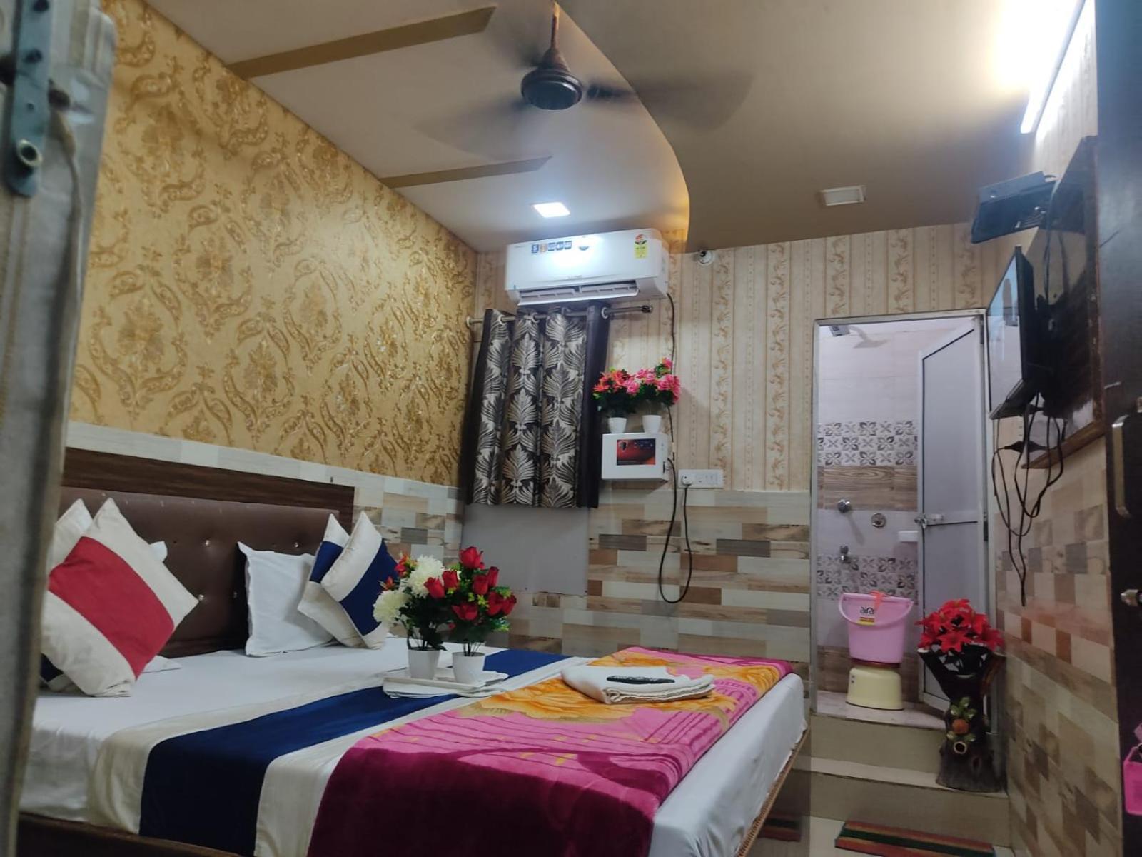 Hotel Sun Shine Inn Лакнау Екстериор снимка