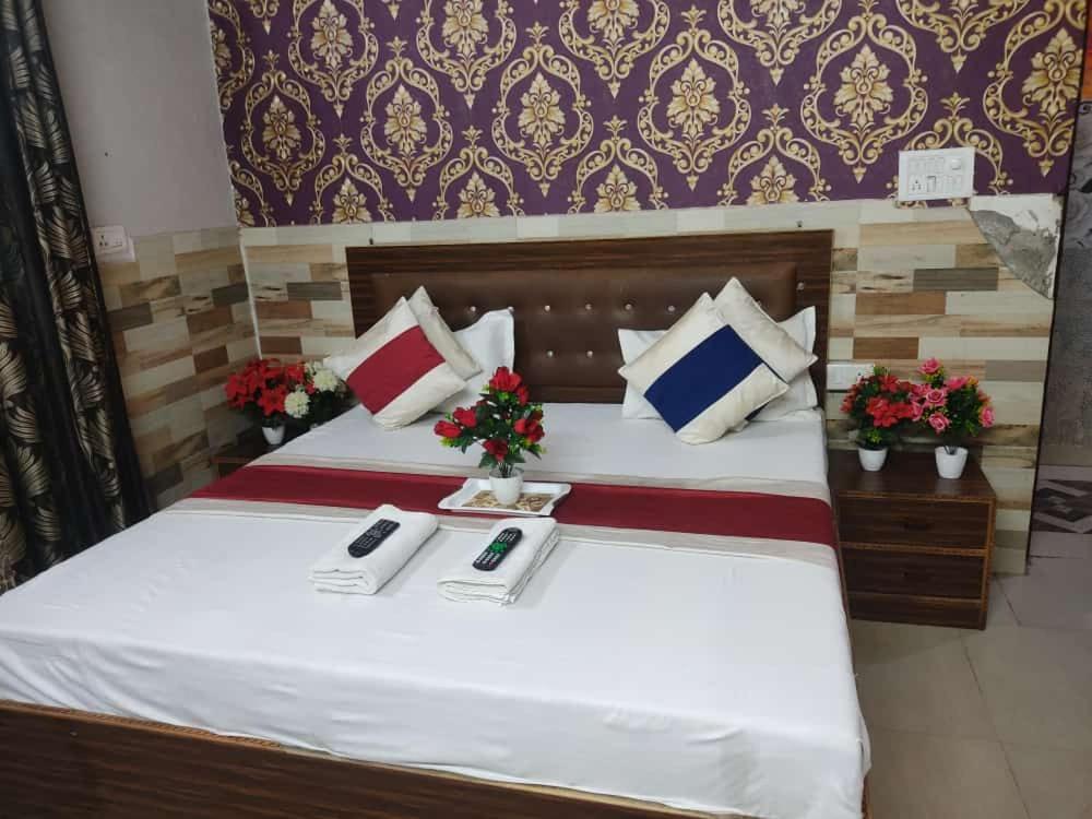 Hotel Sun Shine Inn Лакнау Екстериор снимка