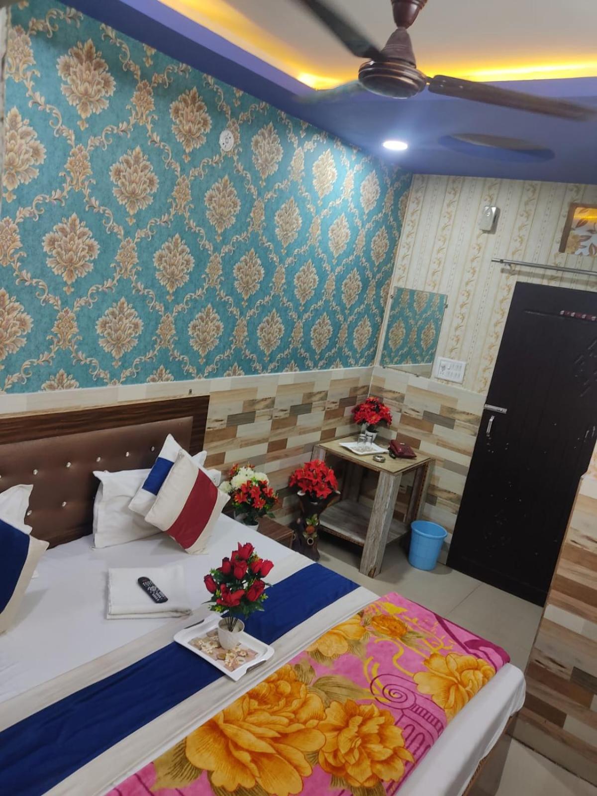 Hotel Sun Shine Inn Лакнау Екстериор снимка